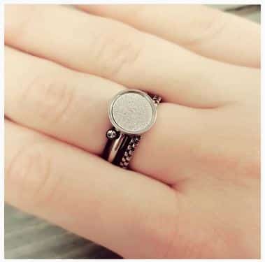 טבעת צ'רמינס שחורה, דוגמת נחש